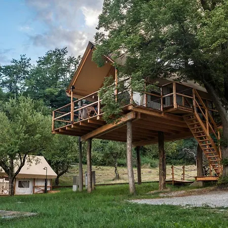 Magical Tree House With Terrace And Jacuzzi In Picturesque Wine Country Near Maribor, Slovenia Vikendica